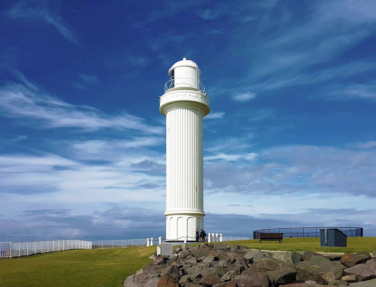 1200px-Flagstaff_Point_Lighthouse,_Wollongong,_New_South_Wales